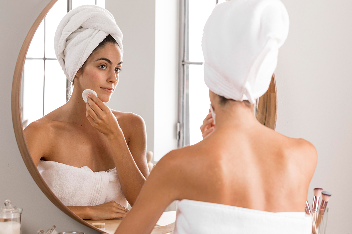 Como Mantener la Piel Saludable en la Edad Adulta Consejos de un Especialista - La Importancia de la Dermatolog&iacute;a en Adultos: Cuidado Personalizado para Cada Edad